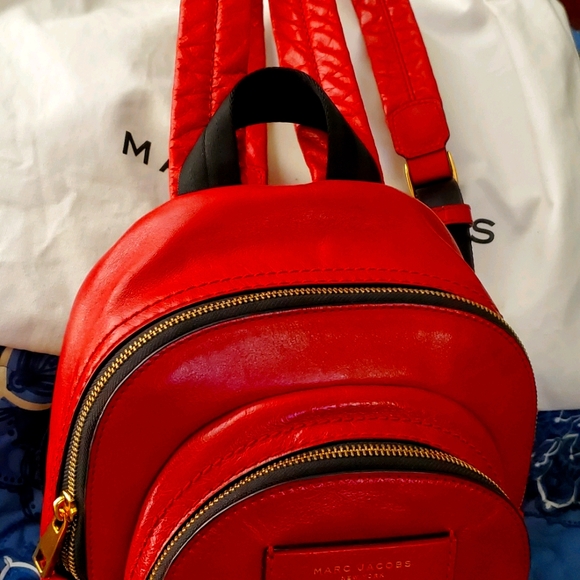Marc Jacobs Handbags - Marc Jacobs leather backpack